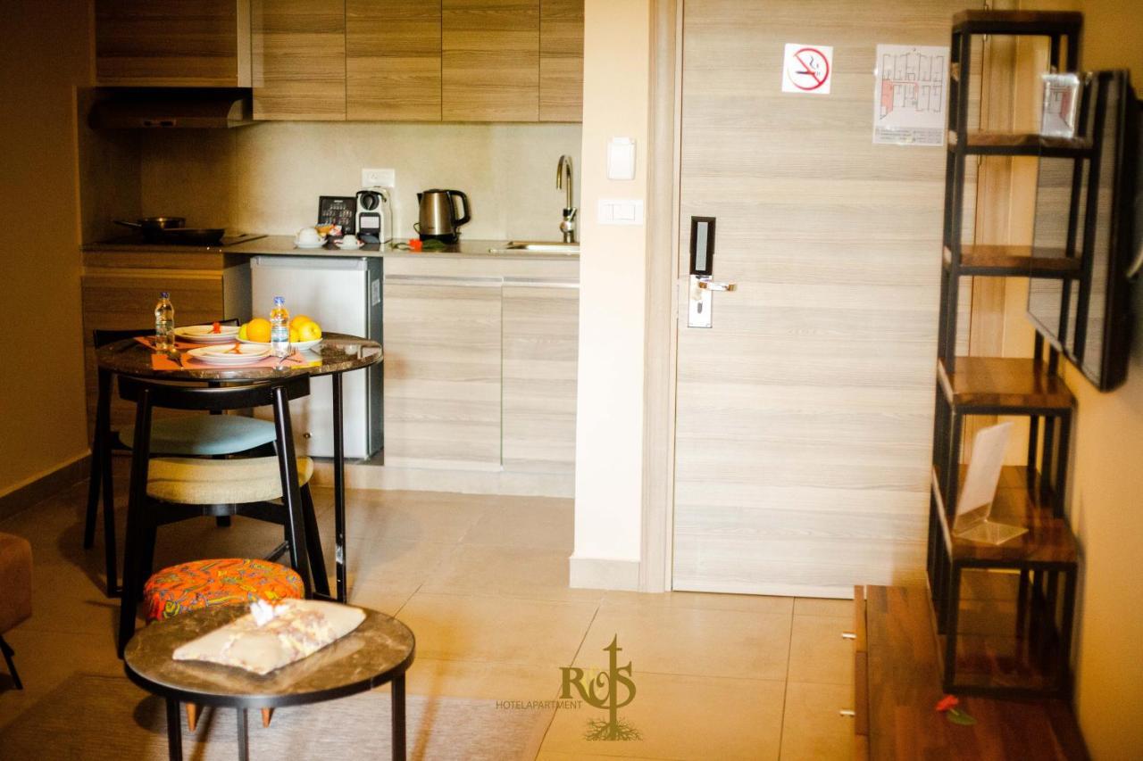 Roots Hotel Apartments Abidjan Exterior photo