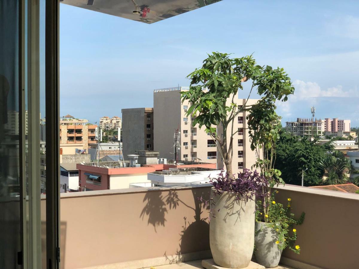 Roots Hotel Apartments Abidjan Exterior photo