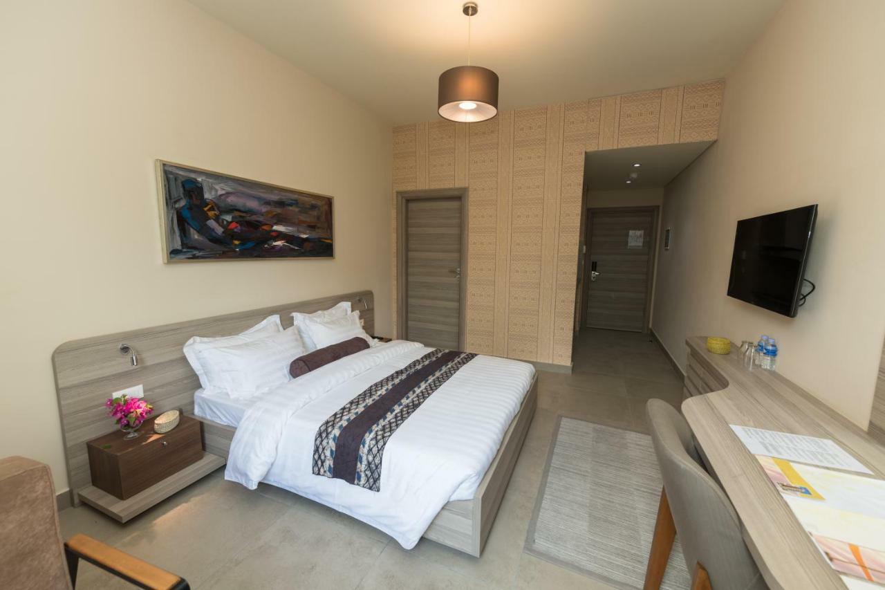 Roots Hotel Apartments Abidjan Exterior photo