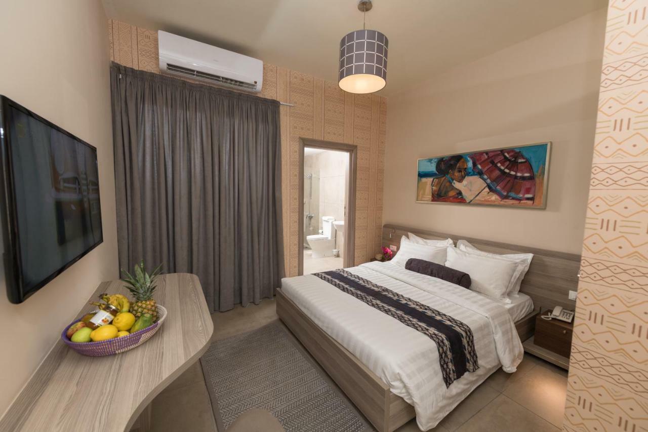 Roots Hotel Apartments Abidjan Exterior photo